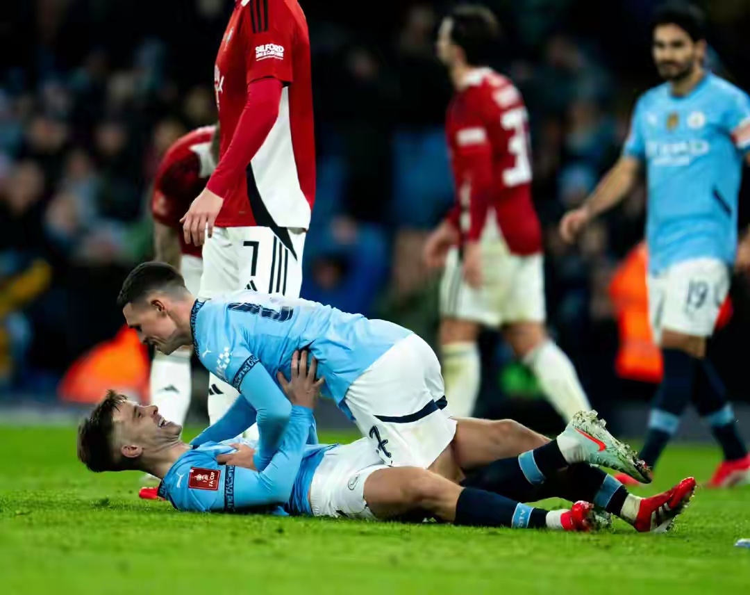 包含比赛场上火爆:德国队力挫对手的词条 包含比赛场上火爆:德国队力挫对手的词条