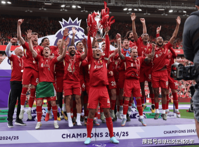 利物浦客场斩获三分，领先一马(利物浦standard chartered)