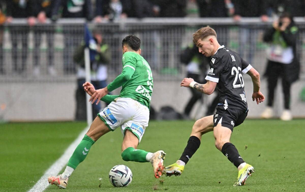 杏彩体育平台-特鲁瓦冷门击败对手，取得重要三分