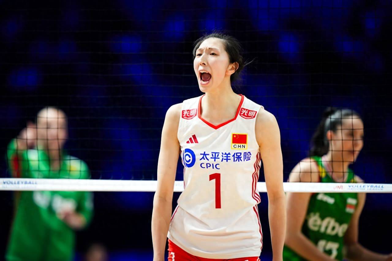 西班牙女排比赛:力克对手,成功夺冠 西班牙女排比赛:力克对手,成功夺冠