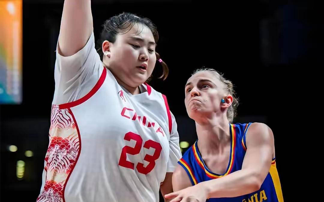 激烈角逐：中国女篮再胜美国进四强