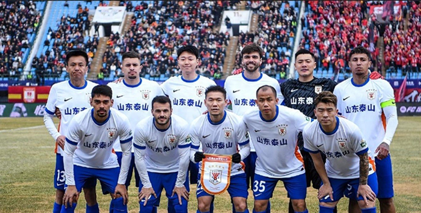 北京国安客场逼平河南建业,暂居中超次席 北京国安客场逼平河南建业,暂居中超次席