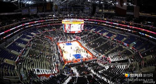 关于篮球圣殿再度开战，场上对决精彩迷人的信息