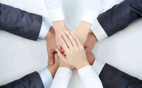 关于澳门金鸡队在场上展现出了出色的团队配合的信息 关于澳门金鸡队在场上展现出了出色的团队配合的信息