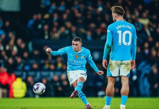 曼城主场大胜，出线前景一片光明