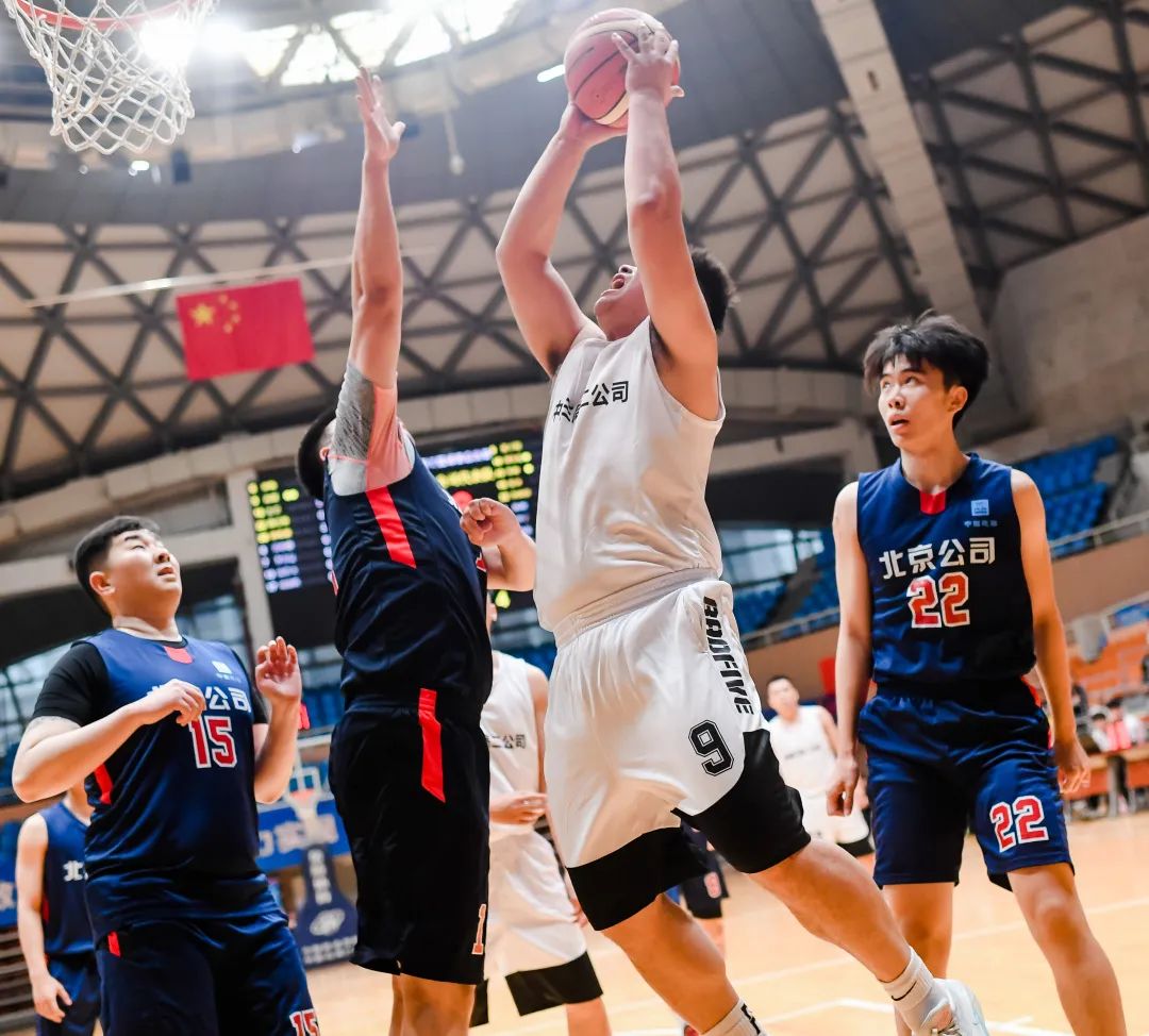 关于日本篮球巅峰赛场上火药味浓的信息 关于日本篮球巅峰赛场上火药味浓的信息