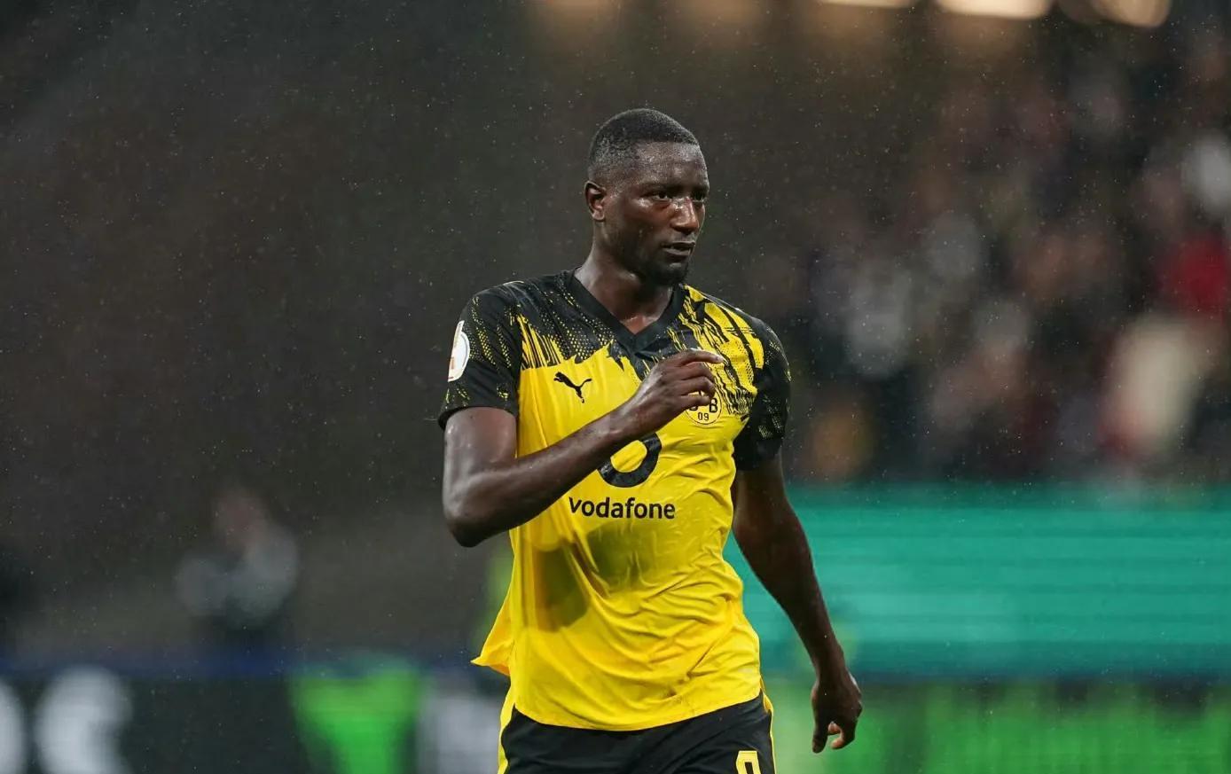 经典对决:德甲劲旅战胜冠军队夺得奖杯的简单介绍 经典对决:德甲劲旅战胜冠军队夺得奖杯的简单介绍