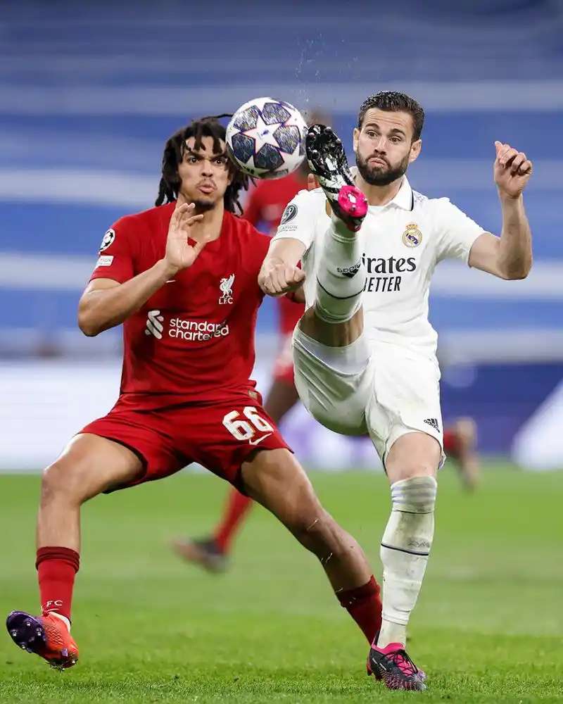 杏彩体育-利物浦与皇马将上演激烈对决，争夺最高荣誉的简单介绍