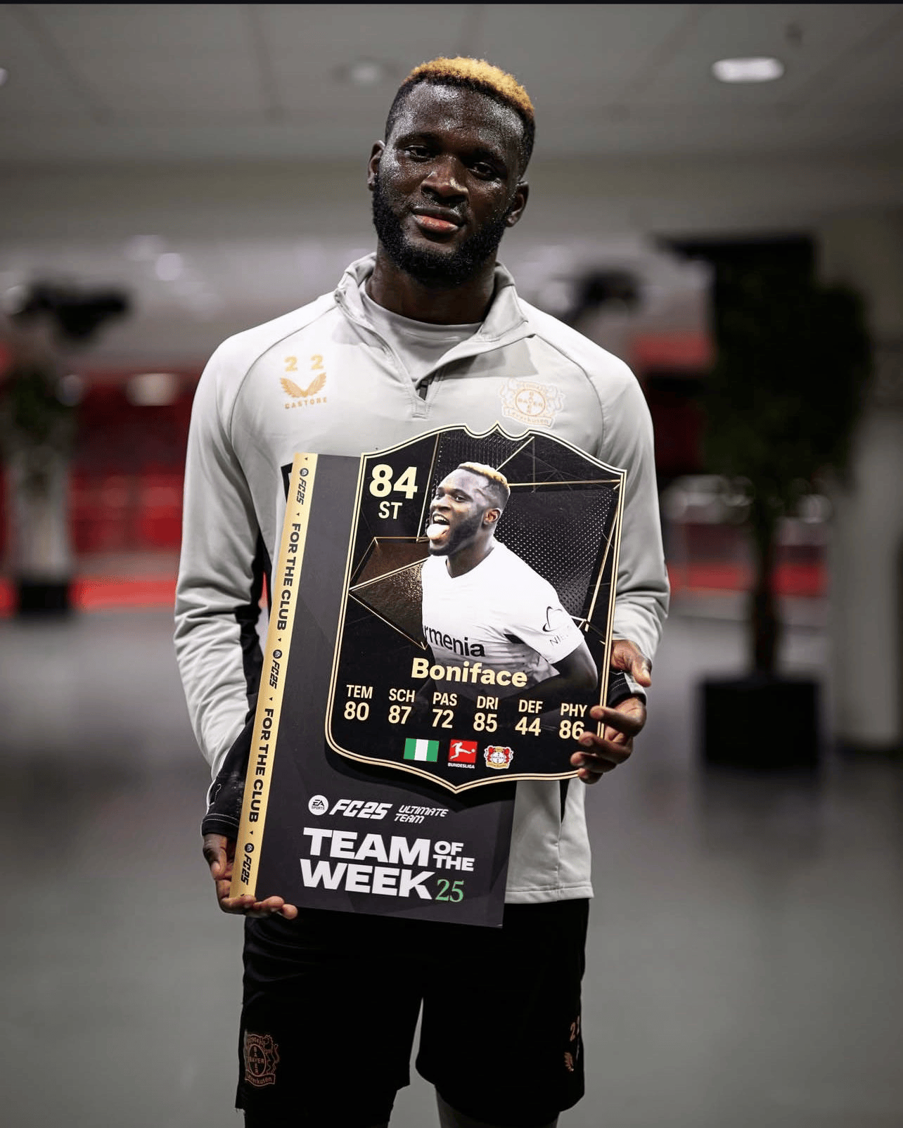 杏彩体育在线登录-非洲选手荣获年度最佳球员奖，金身神锋