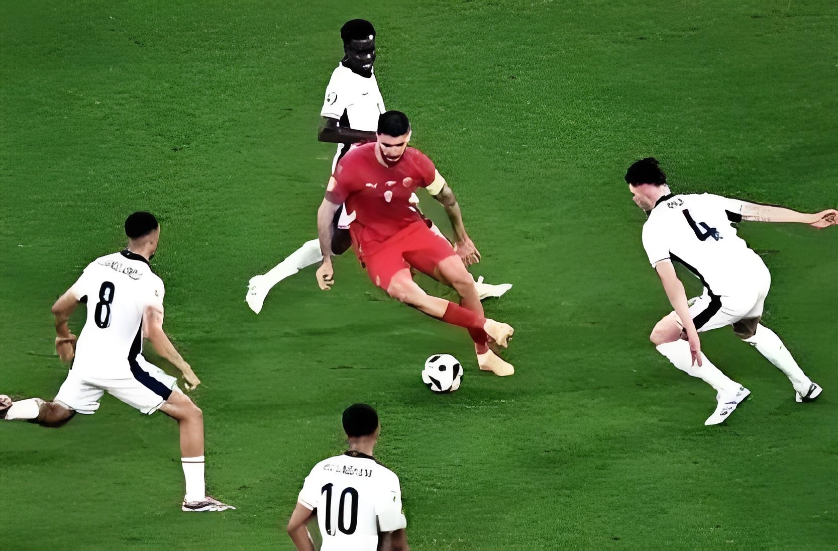 塞维利亚防线失守频频，球队战绩受影响