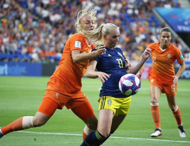 瑞典女足六球大胜日本，压哨晋级