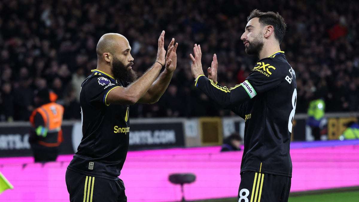 杏彩体育官方登录入口-狼队客场击败曼联，反击前四排名的简单介绍